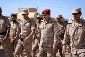 تفاصيل خلافات اندلعت بين هاشم الأحمر واللواء المقدشي وأسباب توقف التصعيد في نهم