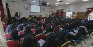 العون الكويتية تكفل 189 طالبة من النازحات في جامعة إب