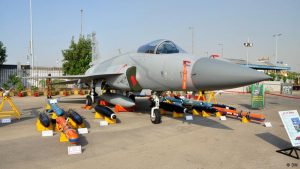 صحيفة ” ليزيكو ” الفرنسية: ارتفاع مبيعات الأسلحة في الشرق الأوسط بسبب حرب اليمن
