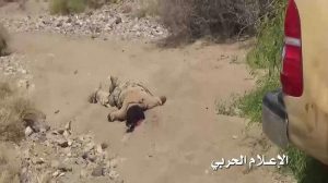 شاهد بالصور.. انكسار أكبر هجوم للتحالف على جبال العمري وجثث أتباعه بأرض المعركة