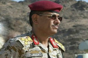 مصدر يكشف نشوب خلافات بين العميد القبلي وقائد المنطقة الثالثة بمأرب