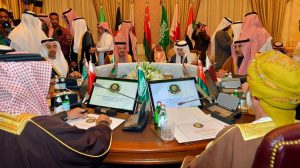 دول الخليج تتخلى عن هادي بتأييدها خطة ولد الشيخ خلافاً لتصعيد التحالف عسكرياً