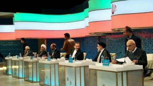 السباق الرئاسي يحتدم في إيران قبل أسبوع من التصويت