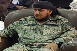قيادي بارز بفصائل تعز يدافع عن الحميقاني بعد تصنيفه سعودياً بقائمة الإرهاب