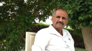 غرائب السياسة في اليمن: مسؤولون كبار في الشرعية وانقلابيون في ذات الوقت!