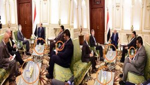 بالصور: فضيحة مزدوجة للإعلام الرسمي لحكومة هادي واللقاءات الوهمية مع السفير الأمريكي
