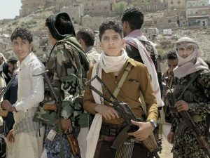 مقتل نجل قائد عسكري بارز في تعز يثير قضية تجنيد فصائل التحالف للأطفال