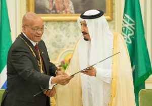 لوموند الفرنسية: السعودية تشترط على دول أفريقيا قطع العلاقات مع قطر مقابل تأشيرات الحج