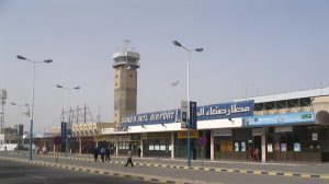 بعد دقائق من تعهد أمريكي…التحالف يعلن إعادة فتح مطار صنعاء و ميناء الحديدة لاستقبال المساعدات الطارئة