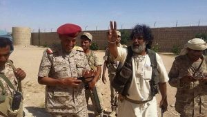 العكيمي يقسم على مغادرة الجوف إذا قام هادي بتعيين الأحمر قائداً للمنطقة العسكرية السادسة