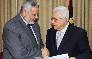 السلطة الفلسطينية ومصر ترحبان بقرار حماس حل حكومتها ودعوة حكومة الوفاق لممارسة عملها في غزة