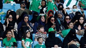 بن سلمان يزلزل السعودية بالسماح للمرأة بقيادة السيارة وكبار العلماء تغير رأيها وتعتبره موافق للشريعة