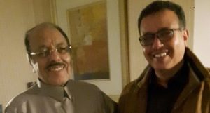 شاهد..محامي صالح يظهر مع المتهم الرئيسي بمحاولة اغتيال الأخير في دار الرئاسة