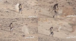 شاهد الفيديو..مقاتل حوثي يرفض التخلي عن زميله الجريح وينجح بإنقاذه متجاوزاً وابل من الرصاص
