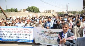 لجنة الاتصالات تدين حكومة هادي وتتهمها بتنفيذ أجندة لتدمير قطاع الاتصالات في اليمن