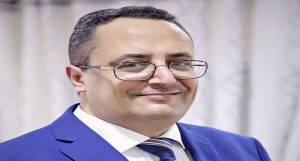 بينها منع عودة هادي وانتهاك سيادة اليمن وتقسيمه: وزير يمني موالي للتحالف يكشف 11 سبباً جعلته يقدم استقالته