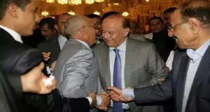 سباق جنوني للاستحواذ على المؤتمر الشعبي يهدد بالقضاء على الحزب وتقسيمه