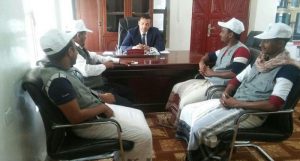 وصف القرار بالفضيحة..هادي يعين محافظا لجزيرة سقطرى يعتبرها جزءاً من الإمارات