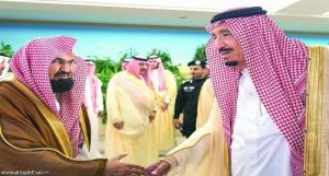 ملك السعودية يلاحظ تغير طعم مياه زمزم والسديس يعترف بوجود غش وبيع بالسوق السوداء