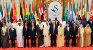 أربع دول عربية حليفة لواشنطن تفاجئ أمريكا والسعودية بمواقفها من انسحاب ترامب من الاتفاق النووي