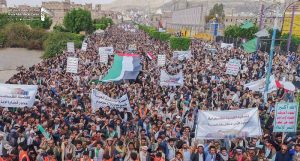 عشرات الآلاف يؤكدون عروبة القدس بمسيرة حاشدة في صنعاء تضامناً مع فلسطين (صور)
