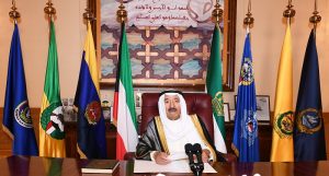 أمير الكويت يجدد مبادرة بلاده لإنهاء الحرب في اليمن