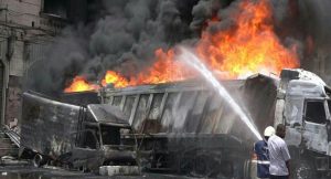 طائرات التحالف تقصف منشآت ومصانع ومزارع الحديدة بلا هوادة