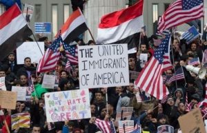 الولايات المتحدة تمهل المهاجرين اليمنيين 18 شهراً لمغادرة أراضيها