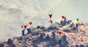بالفيديو: لا يحدث إلا في #اليمن: مقاتل حوثي يواجه بالحجارة أكثر من 20 مسلحاً من أتباع التحالف وينتصر عليهم
