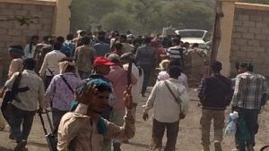 مئات المقاتلين الجنوبيين في الضالع يتمردون على التحالف ويرفضون القتال في الساحل الغربي