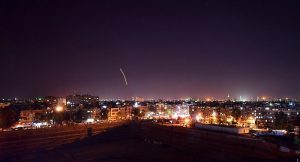 بالصور: عدوان إسرائيلي على مطار دمشق والدفاعات السورية تسقط عدداً من الصواريخ