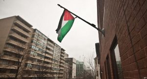 واشنطن تطرد السفير الفلسطيني وعائلته بطريقة مهينة