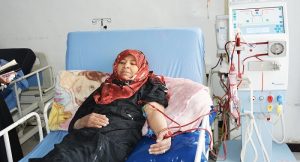 حصار اليمن يضع 8 آلاف مريض بالفشل الكلوي على مشارف الموت