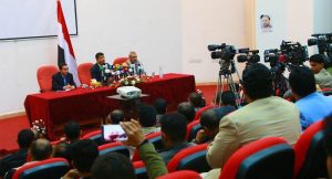 اقتصادية صنعاء تحرج نظيرها التابعة لهادي: خطوة نحو صرف مرتبات موظفي الدولة