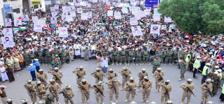 مسيرة في الحديدة تؤكد استمرار الجهاد والثبات مع غزة حتى النصر