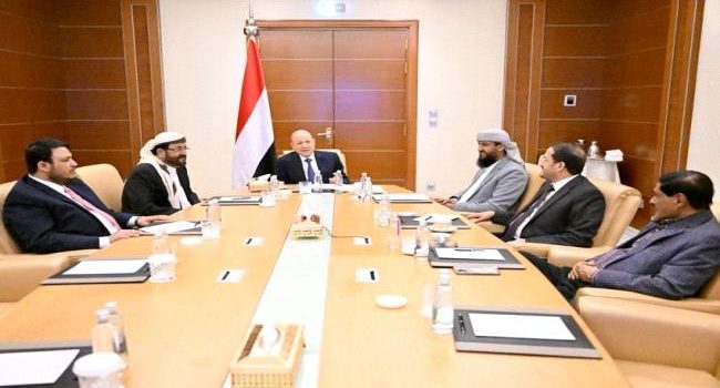 اجتماع لقيادة المرتزقة بالرياض لمناقشة العجز في صرف رواتب الموظفين