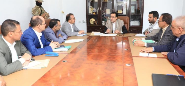 وزير المالية يشيد بأداء مصلحة الضرائب والجمارك