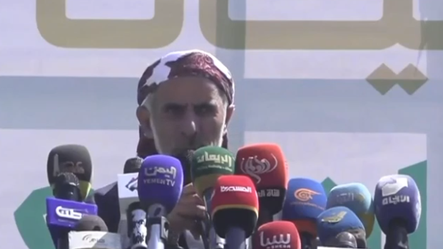 القائم بأعمال رئيس الوزراء يحتفي بالعرسان وأبناء الشهداء الخريجين