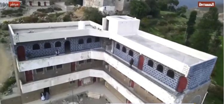 بجهود ذاتية : أبناء ريمه يبنون فصول دراسية لمواجهة الحرمان وتسرّب الطلاب