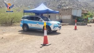 السيد القائد يشيد بالدور الخدمي والإنساني لوحدة مرور الطرق