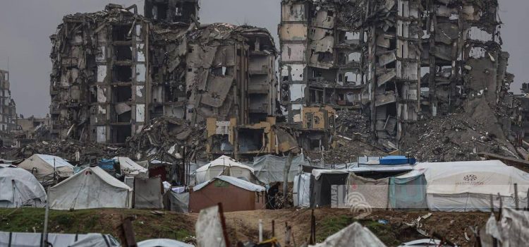 غزة تحت مقصلة الإجرام الصهيوني.. 969 خرقاً ومجاعة ممنهجة تفتك بالنازحين