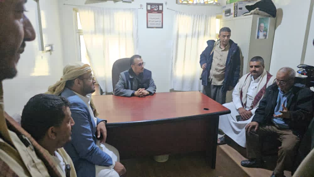 القائم بأعمال رئيس مصلحة الضرائب والجمارك يتفقد عدداً من المكاتب والمراكز الضريبية والجمركية في إب وتعز وذمار