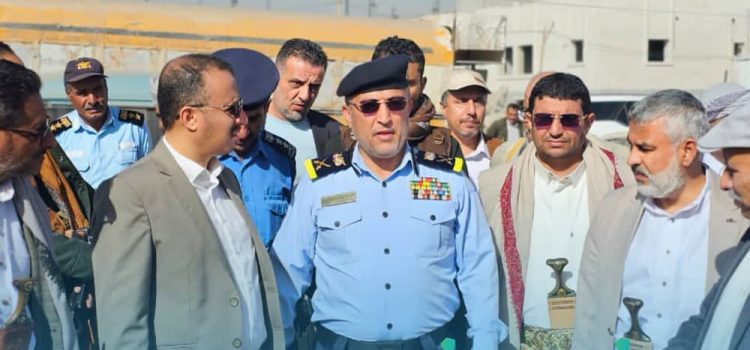 القائم بأعمال رئيس مصلحة الضرائب والجمارك يزور لجنة ترسيم السيارات في جامع الشعب والإدارة العامة للمرور