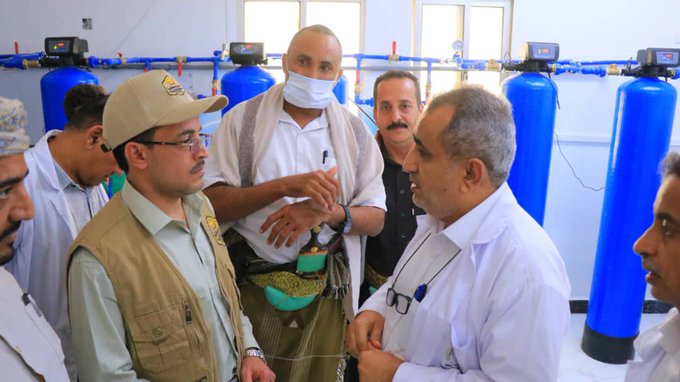 وزير المالية ومحافظ الحديدة يدشنان العمل بأحدث جهاز أشعة مقطعية في هيئة مستشفى الثورة