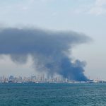 وكالة رويترز: إصابة ناقلة أمريكية أثناء رسوها في ميناء بحريني