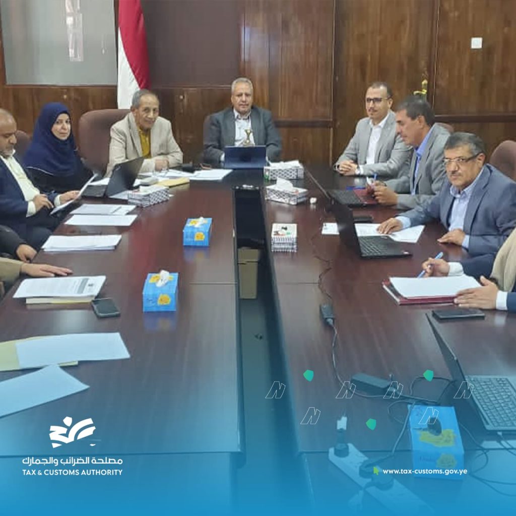 مكافحة الفساد تناقش تدابير حماية المال العام في مصلحة الضرائب والجمارك