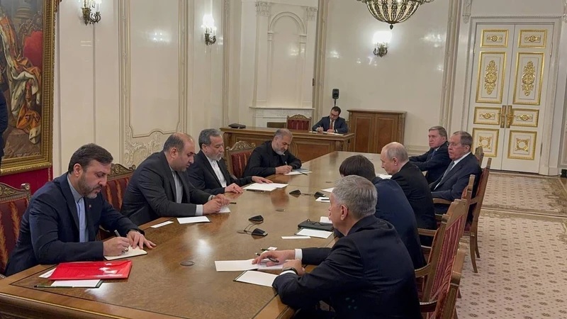 عراقجي خلال لقائه بوتين: تبعات المعايير المزدوجة والغطرسة الأمريكية ستطال المجتمع الدولي بأسره