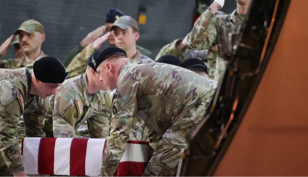 إعلام العدو يؤكد: صواريخ إيرانية تضرب الكيان وتصيب جنودًا أمريكيين في الكويت