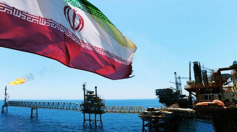 بلومبيرغ: مليار برميل نفط خسائر إغلاق مضيق هرمز وبدائل آسيا توشك على النفاد..صدمة تقترب من إحداث انهيار في الطلب العالمي