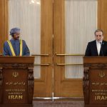 إيران وعُمان تبحثان أمن مضيق هرمز… وتشديد على “الحقوق السيادية”